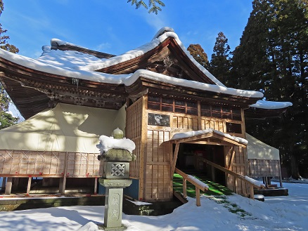 護國八幡宮の社殿