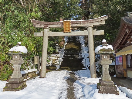 護國八幡宮鳥居