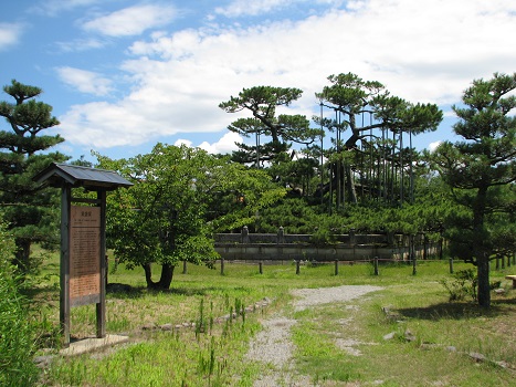 実盛塚