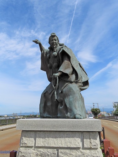 浮柳新橋の弁慶像