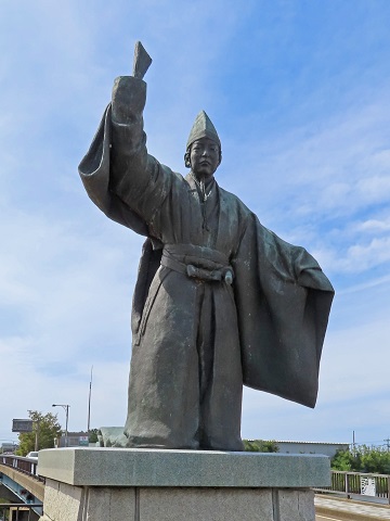 浮柳新橋の富樫像