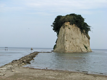 見附島